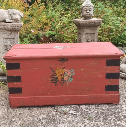 Vintage wood wooden painted - wooden,