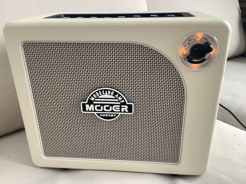 Mooer hornet watt white - hornet, 15