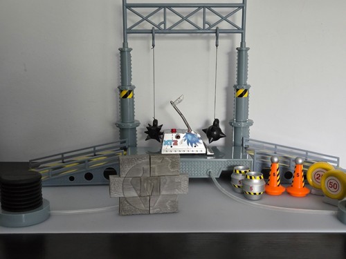 Robot wars gauntlet playset - robot,