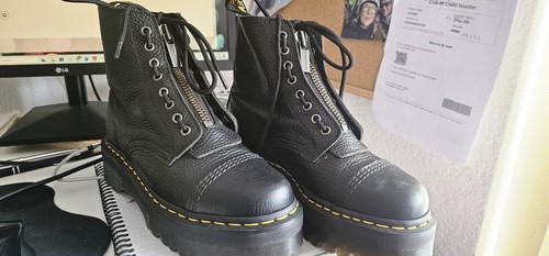 Martens sinclair size 7 - sinclair,