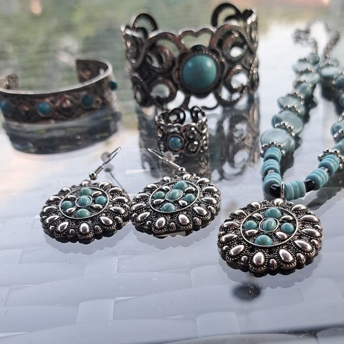 Silver tone blue - silver,