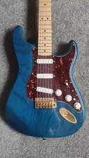 Fender Deluxe Player Stratocaster Sapphire Blue Transparent