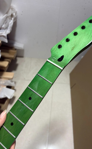 Stainless frets maple - stainless,