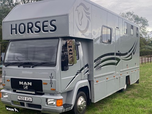 Man ton horse - ton,