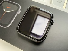 Apple Watch Series 5 Nike