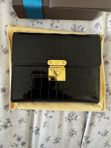 Louis vuitton alligator koala - louis,