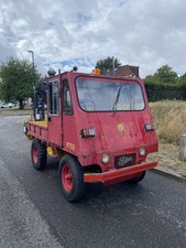 SMALL HIAB TRUCK  3 cylinder diesel. 3 speed box.  Ideal for small   Holding .