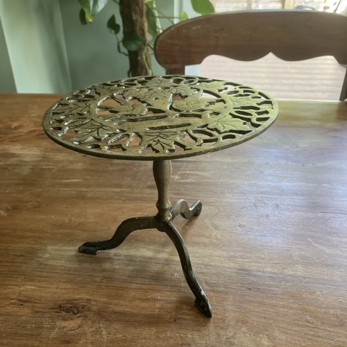Brass table top tripod plant - brass,