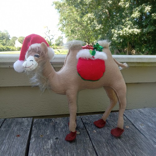 Anna lee christmas camel - lee,