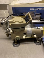 Simair/sparmax compressor and airbrush, kit