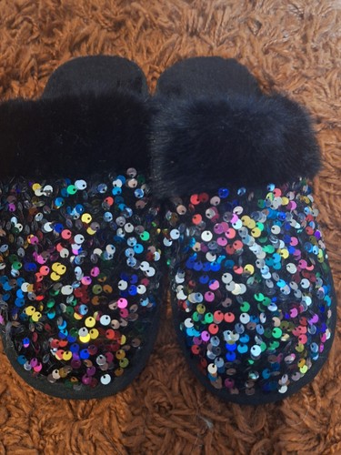 Ladies black coloured - &,