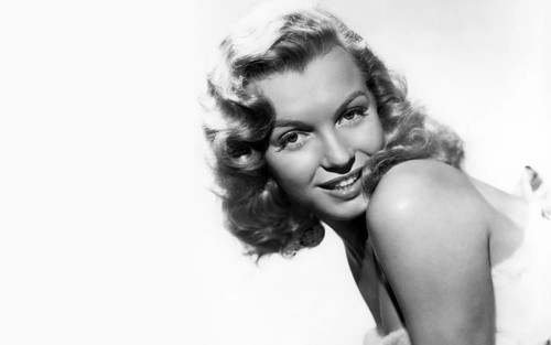 Marilyn monroe wallpaper - marilyn,