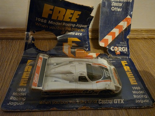 Corgi 1988 model racing jaguar - 1988,