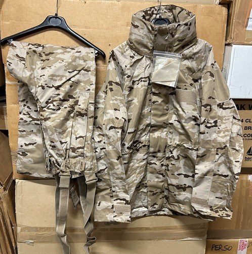 Genuine spanish army complete - genuine,