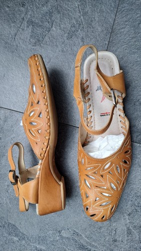 Pikolindos tan leather - leather, closed