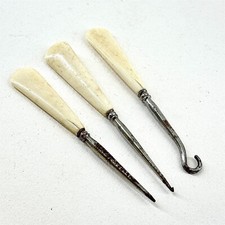 VICTORIAN ANTIQUE HANDLE STEEL BUTTONHOOK AWL TOOL SET VINTAGE DRESSING AID
