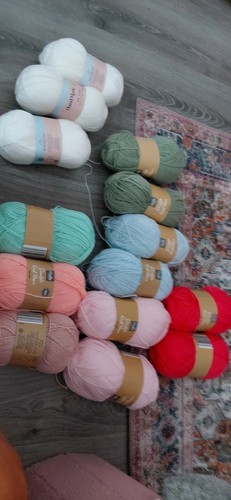 Double knit yarn - knit,