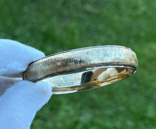 Vintage 1971 ladies bangle - vintage,