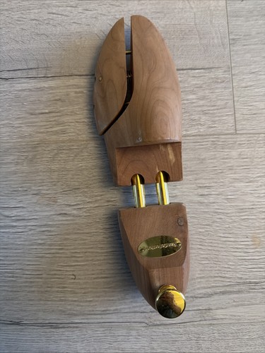 Wooden shoe tree - wooden,