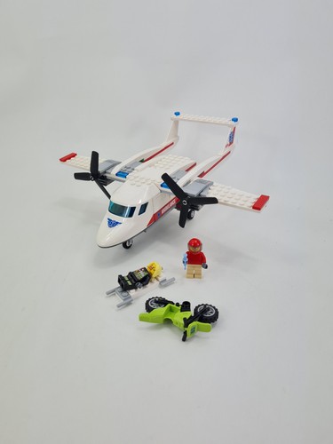 Lego 60116 ambulance plane - lego,