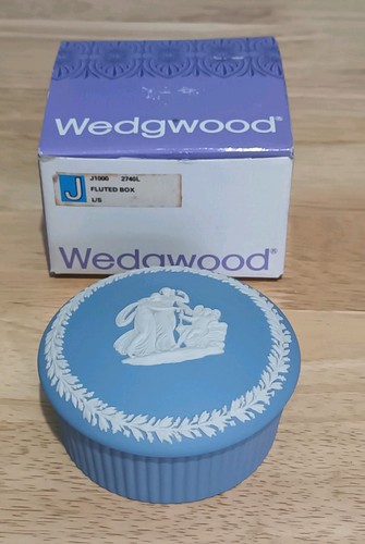 Vintage wedgwood jasperware - wedgwood,