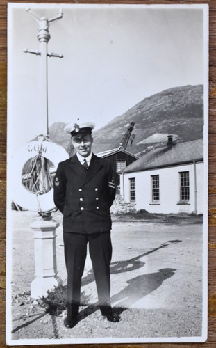 Royal navy petty officer - royal, with