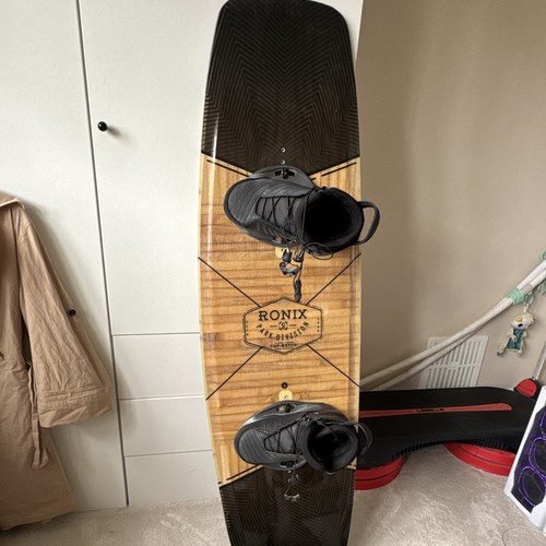Ronix too notch 143 - 143, wakeboard