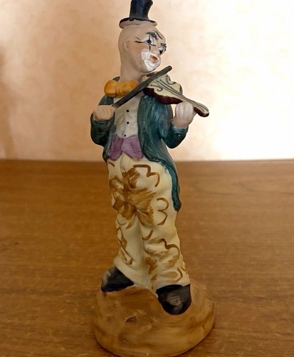 Clown playing violin figurine - violin,