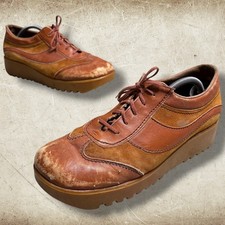 Vintage 70’s Tracer Platform