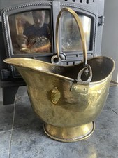 Antique Aged Brass Helmet Coal Scuttle Fireside Planter Pot Holder Fire Bucket