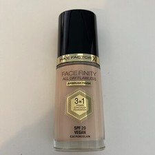 MAX FACTOR FACEFINITY FLEXI-HOLD 3 IN 1 FOUNDATION SPF20 PORCELAIN NEW FREEPOST