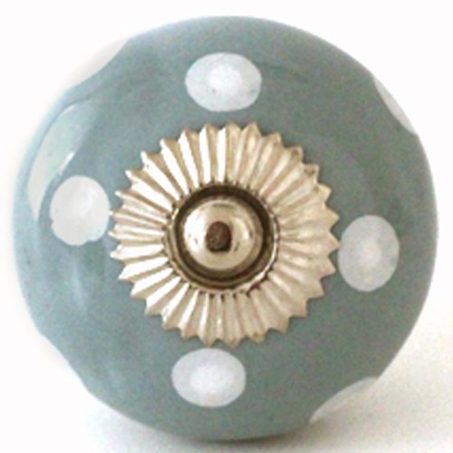 White cream ceramic knobs