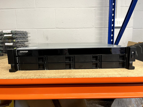 832pxu qnap bay nas 4gb - ts-832pxu,