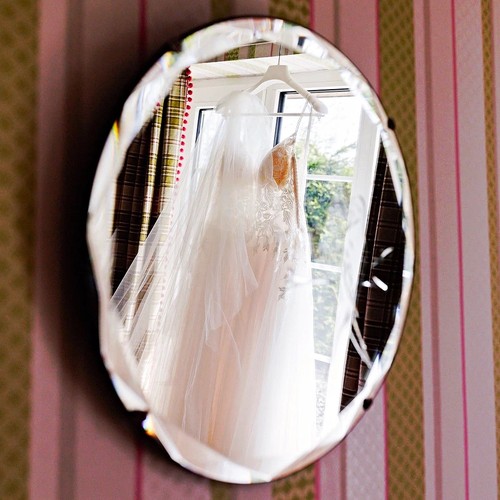 Ivory line sleeveless - a-line,
