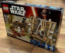 Lego 75139 Star Wars Battle On Takodana Boxed + All Mini Figures & Booklet