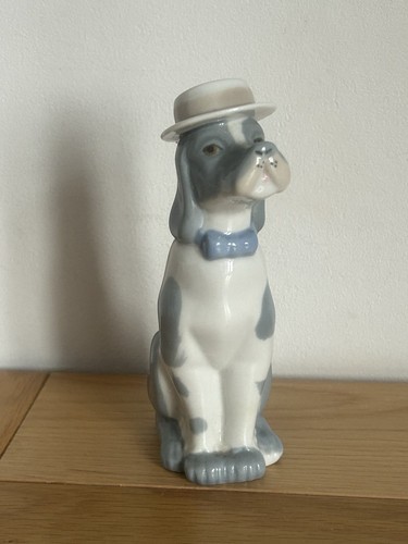 Casades vintage dog with - casades, hat