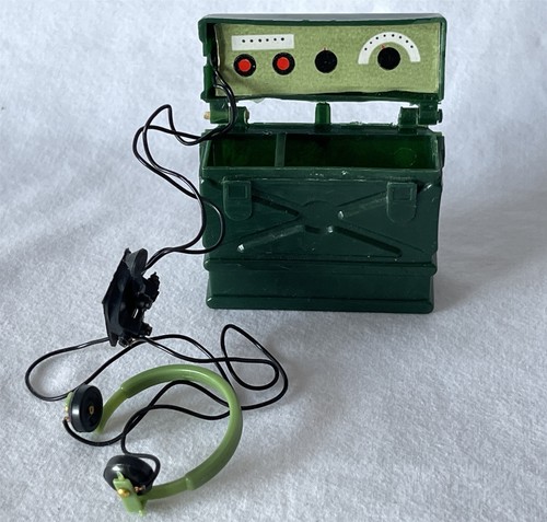 Vintage green plastic hasbro - vintage,