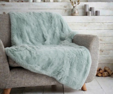 HUG & SNUG THROW LUXURY WARM