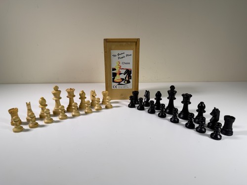 Vintage boxwood chessmen - vintage,