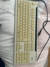Fujitsu Keyboard Model No. KB520