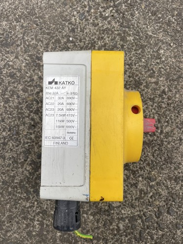 Pole phase 32a rotary - pole,