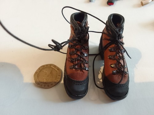 Scale boots - 1/6,