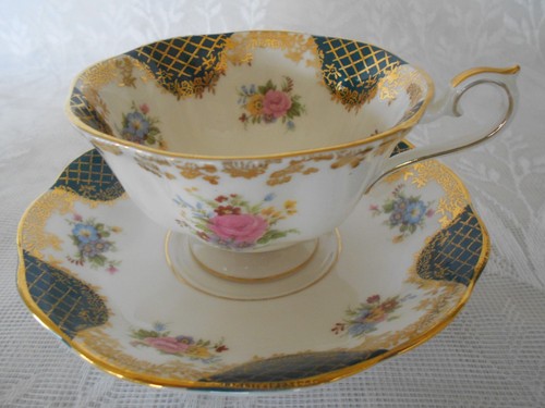Vintage royal albert empress - vintage,
