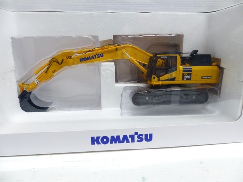 Universal hobbies 8120 komatsu - 8120,