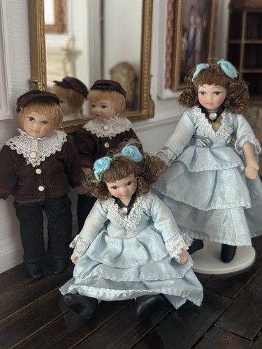 Dollshouse scale twin - dollshouse,