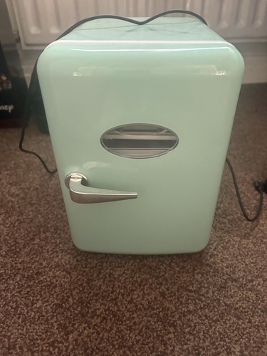 Mini fridge - mini,