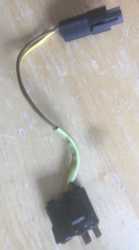 Escort steering wheel horn - steering,