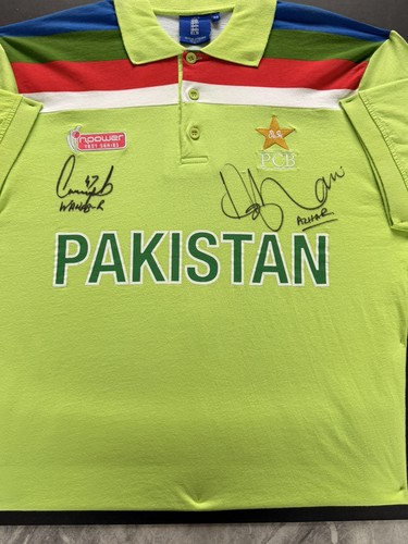 Autographed pakistan 1992 - autographed,