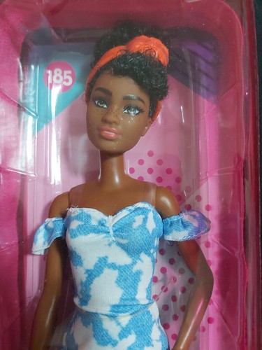 Barbie fashionistas doll - barbie,