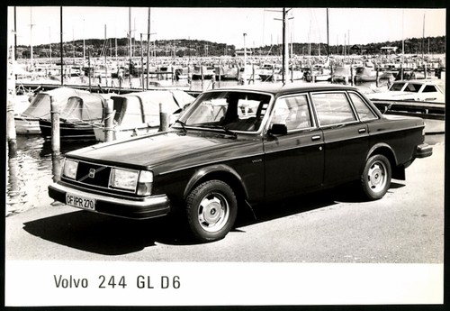 Photograph volvo 244 - of,